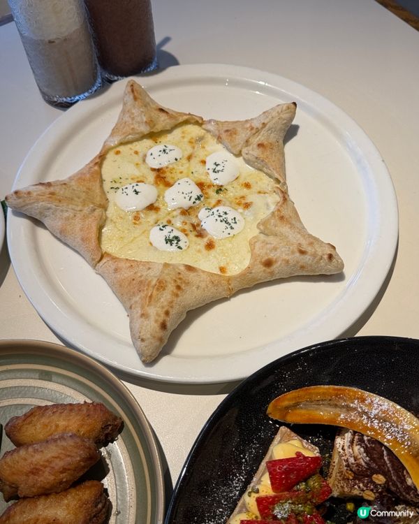 歎塊 pizza . 放 半天假 