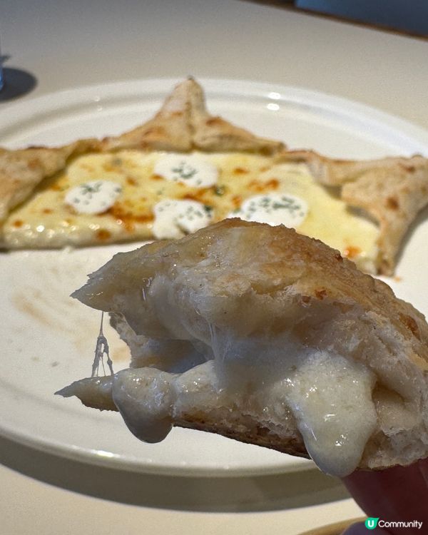 歎塊 pizza . 放 半天假 