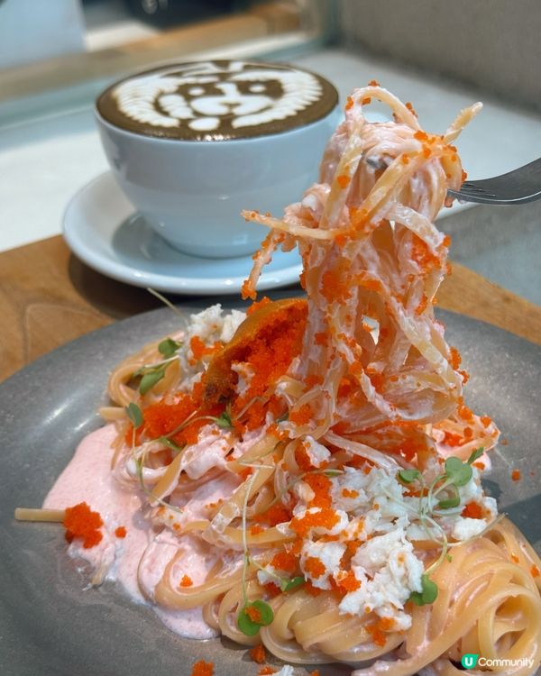 出色開心果流心芝士巴斯克蛋糕💚 靚靚拉花咖啡☕️