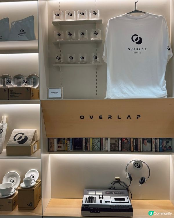 出色開心果流心芝士巴斯克蛋糕💚 靚靚拉花咖啡☕️