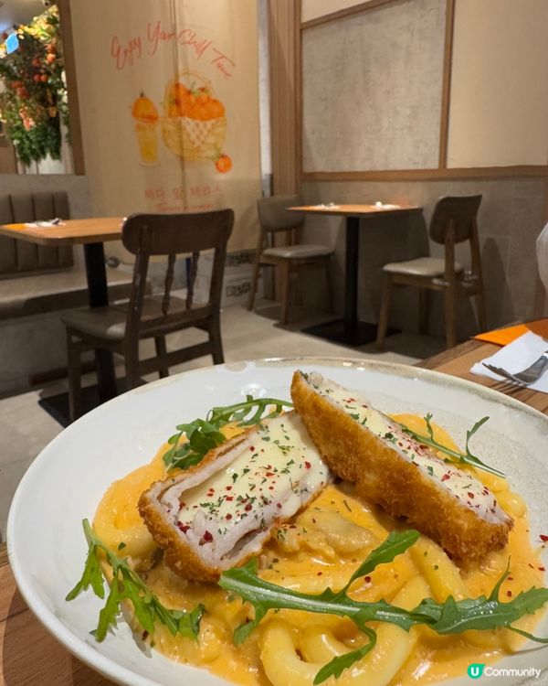 Terrace in seaside（銅鑼灣）