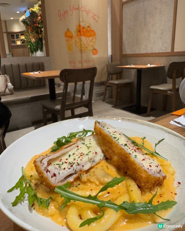 Terrace in seaside（銅鑼灣）