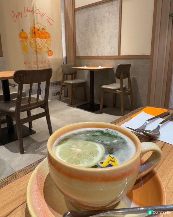 Terrace in seaside（銅鑼灣）