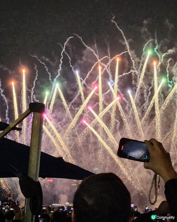 西九煙花夜🎆發現海旁美食🤩