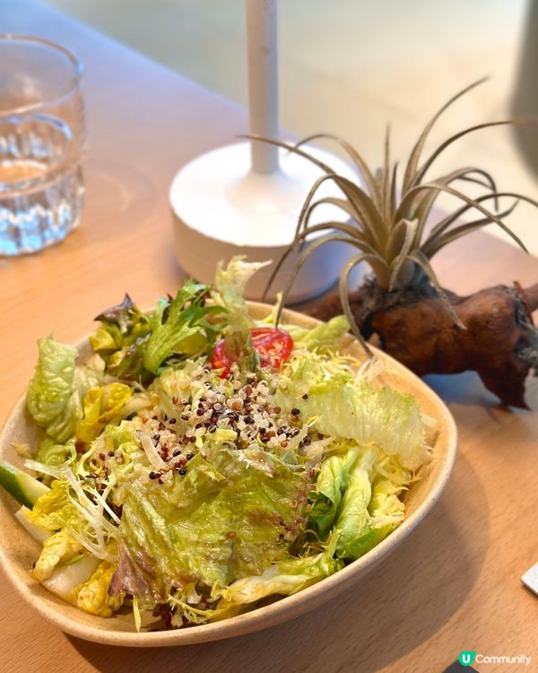 空間感Max❤️‍🔥啟德六千呎簡約風cafe🌿鰻魚Pizza必食