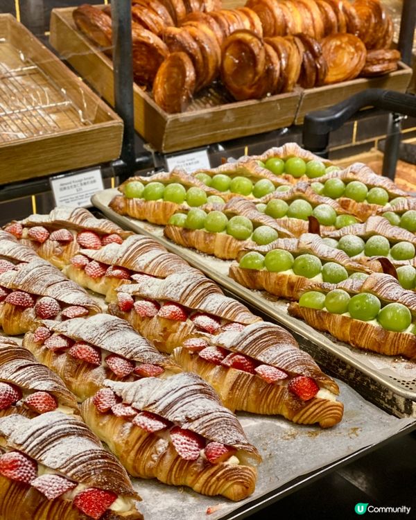 ✨香港🇭🇰-⚠️💬必食‼️值得回購的牛角包⁉️💢竟是榛子紅桑子口味📣