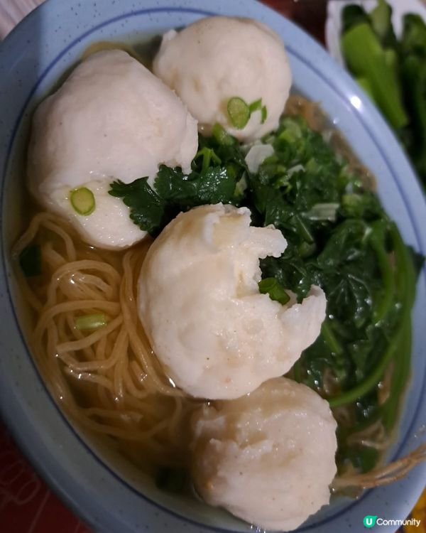 在家自己煮墨魚丸麵