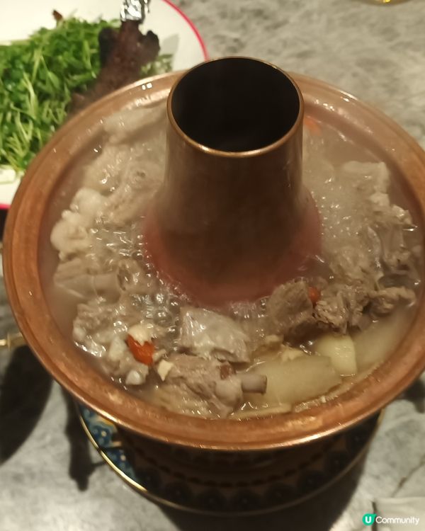 特色羊腩煲