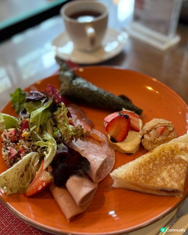 士多啤梨主題嘅自助餐💕🍱🍓🍓