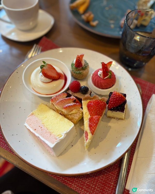 士多啤梨主題嘅自助餐💕🍱🍓🍓