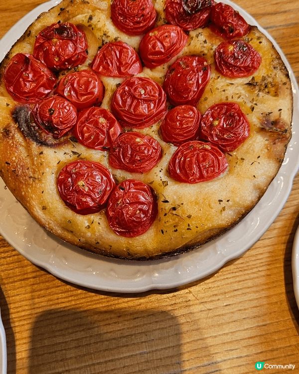 赤柱出名意大利菜 麵包鬆軟煙肉蛋benedict非常之好味環...
