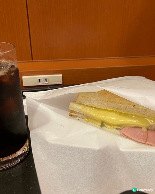 去到外國都係要飲咖啡, 去旅行都要係CAFE chill下享...