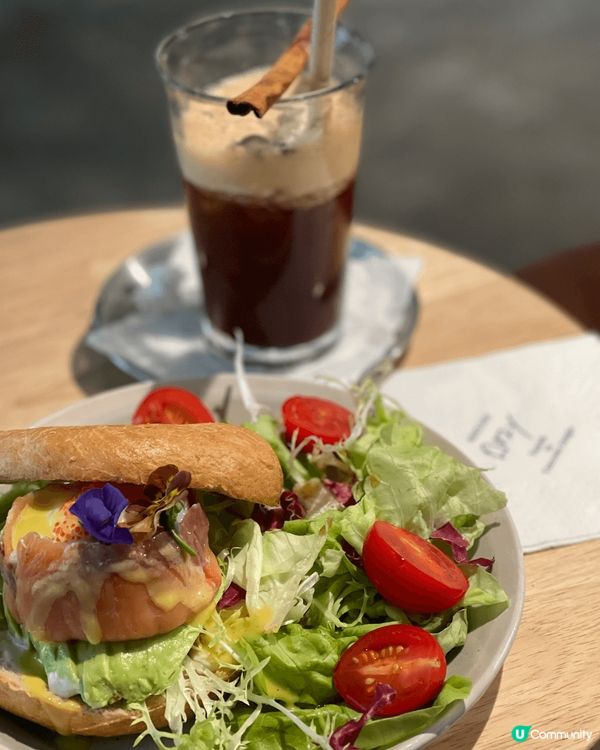 grab a coffee at the weekend ☕...