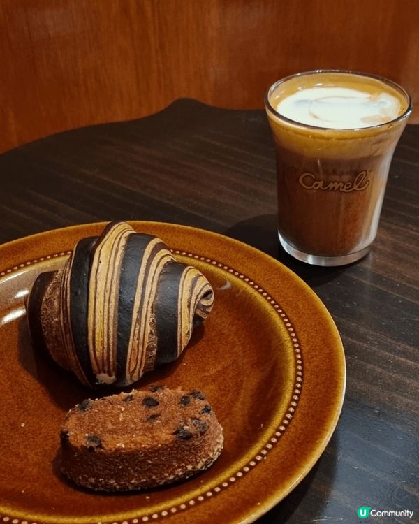 韓國Camel Cafe以其獨特嘅氛圍同美味飲品而聞名，呢間...