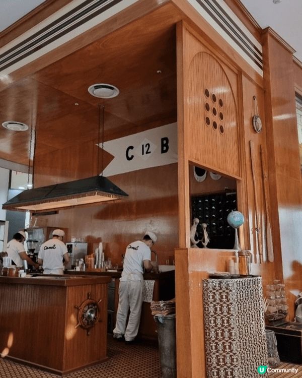 韓國Camel Cafe以其獨特嘅氛圍同美味飲品而聞名，呢間...