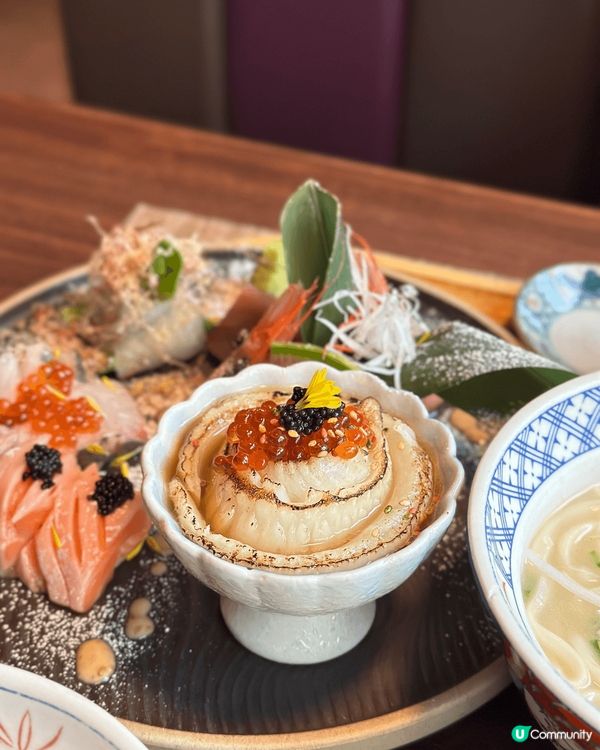 位於銅鑼灣渣甸坊嘅申子居酒屋環境氣氛唔錯，設有卡位坐得舒服，...