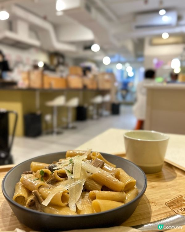 觀塘工廈樓上 cafe 💕 橫街窄巷 ☕️ 嘆個悠閒午餐