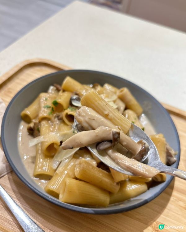 觀塘工廈樓上 cafe 💕 橫街窄巷 ☕️ 嘆個悠閒午餐