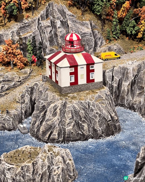 這裡是little Canada展區，製作非常細緻，將成個加...