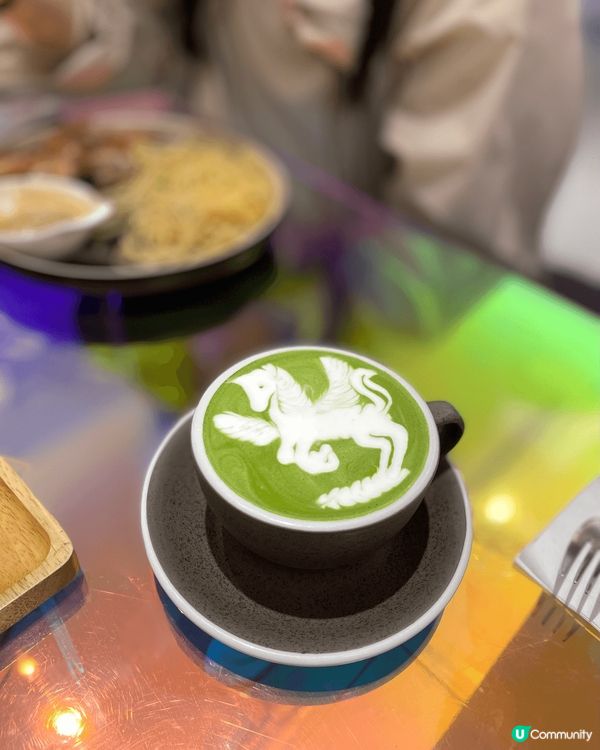 以上都是個人到不同cafe喝到的拉花飲品，為我留下深刻的印象...