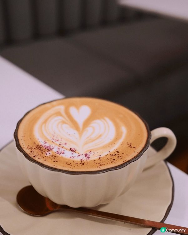 以上都是個人到不同cafe喝到的拉花飲品，為我留下深刻的印象...