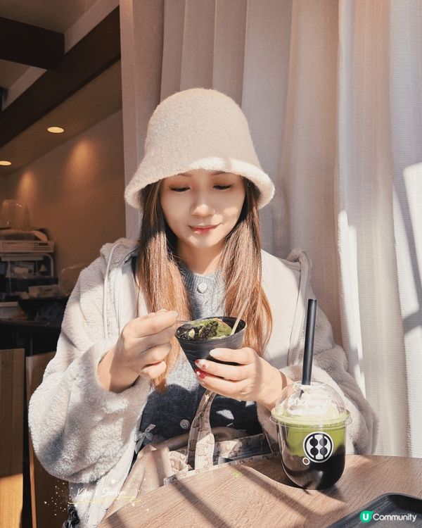 在高山和白川鄉的寧靜氛圍下，邊看著滿地的白雪，邊品嘗著抹茶蛋...