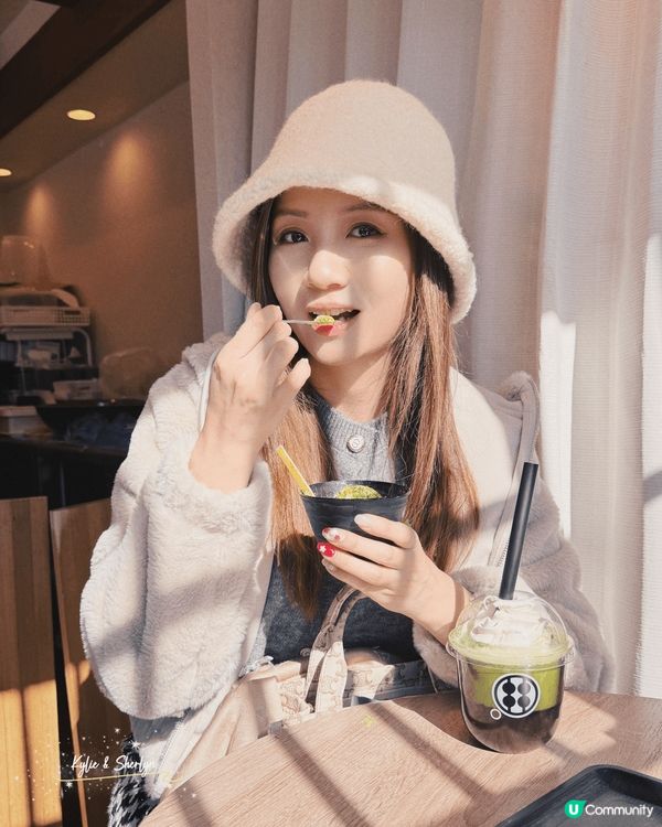 在高山和白川鄉的寧靜氛圍下，邊看著滿地的白雪，邊品嘗著抹茶蛋...