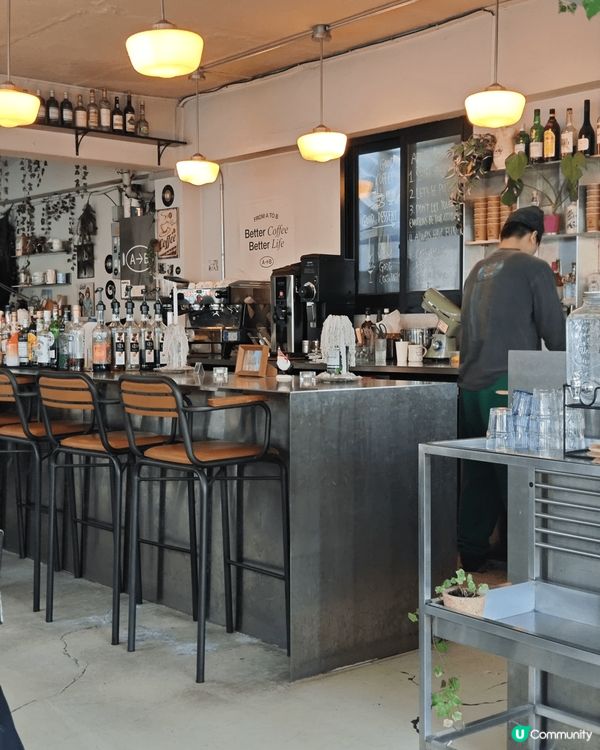 聖水洞絕美復古咖啡館，大雪天邂逅溫暖！❄️☕️