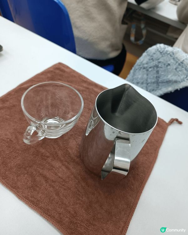 實習課程的堂上, 基本咖啡沖製理論和實踐情況！