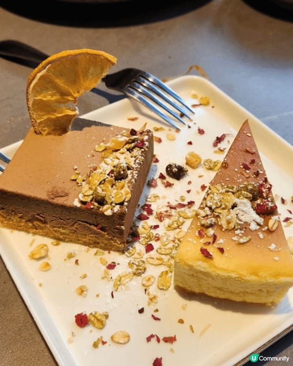 咖啡☕️，奶茶，蛋糕，完美的組合。享受一個優閒下午茶時間！