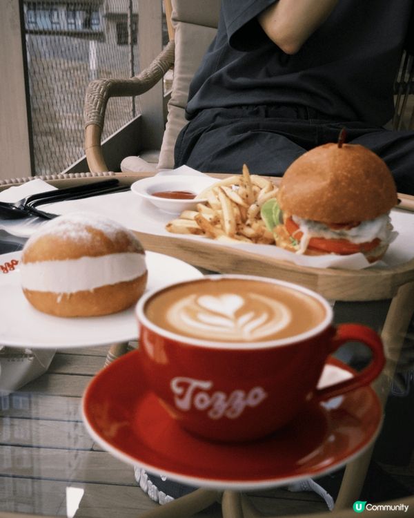 中環大館新開嘅Tozzo，前身係Between，一樣環境舒適...