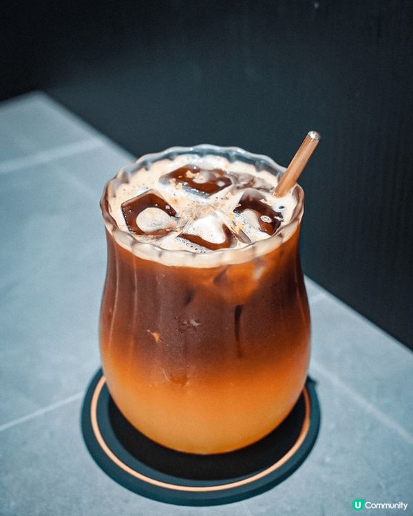 我自己好鐘意呢間咖啡店既咖啡，裝修簡約，主打型格暗黑系，坐落...