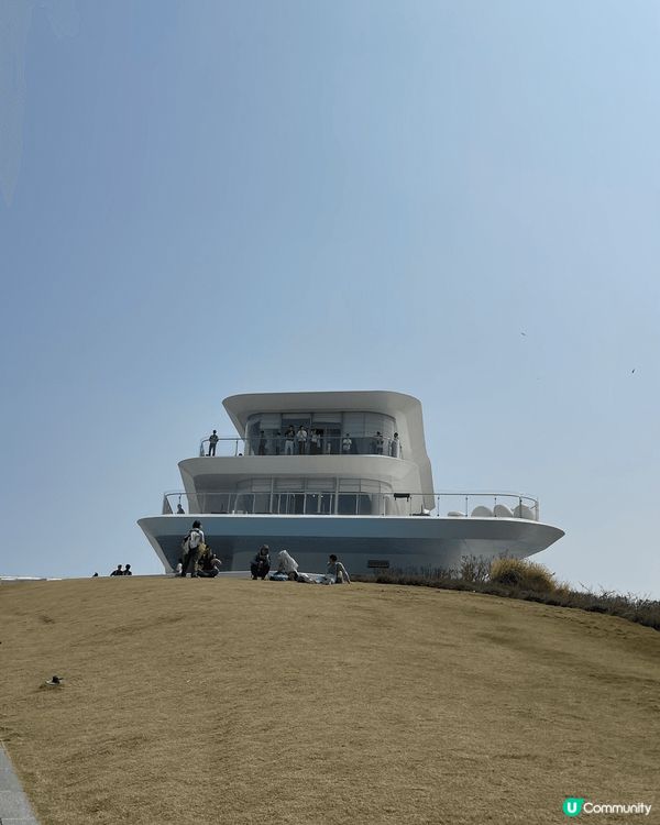 係深圳雲海公園山上有個廣場，可以上去打卡影相，可以望住湖光山...