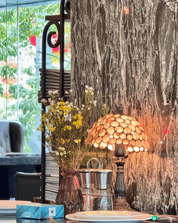 今日適逢中、西方情人節之間，即興來到深圳羅湖區的**雨花西餐...