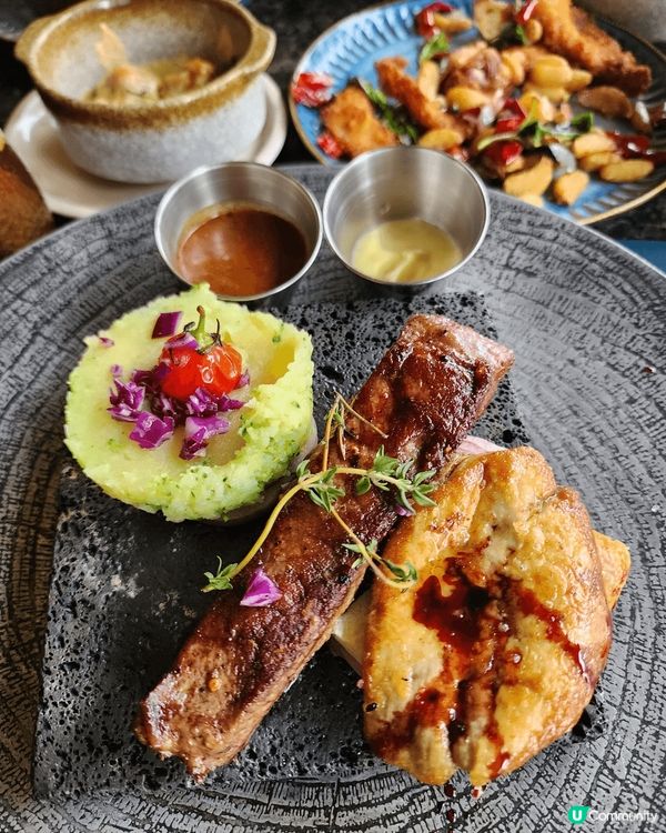 今日適逢中、西方情人節之間，即興來到深圳羅湖區的**雨花西餐...