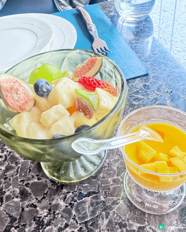 今日適逢中、西方情人節之間，即興來到深圳羅湖區的**雨花西餐...