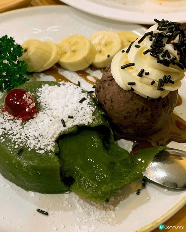 平時放假或者去旅行都好鍾意同老best周圍搵好嘢食