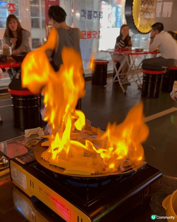 位於銅鑼灣嘅韓國餐廳《Bingo & Cook》佈置成韓國首...