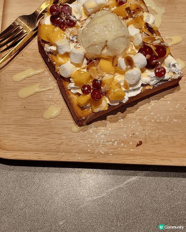 “KEW plus”下午茶☕️甜品多士好好味😋蛋糕亦非常精緻...