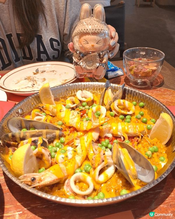 初嘗深圳西班牙菜，海鮮燴飯份量十足，價錢卻不用香港的一半，而...