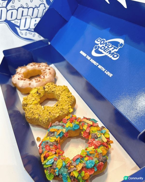 咸蛋王蟹肉牛油果pizza in zip zip cafe ...