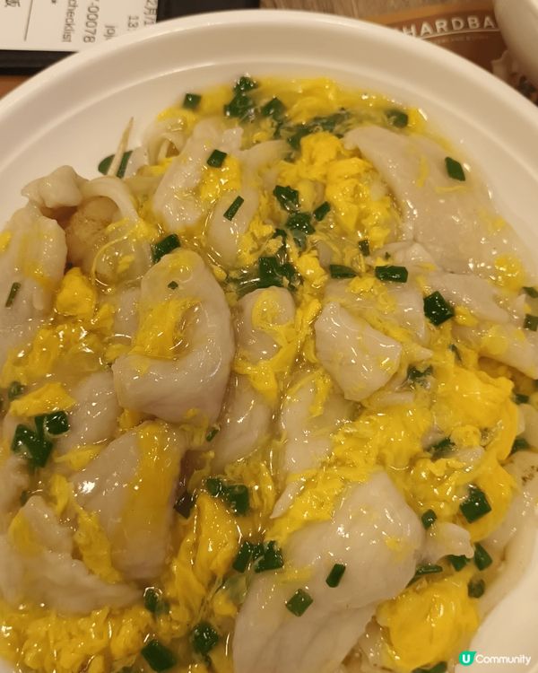 北角堡壘街 人人和平，十成九，都不會令你失望。燒味，正；鲮魚...