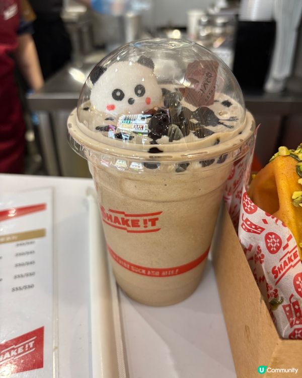 人氣奶昔窩夫店新品！珍珠奶茶奶昔🧋熊貓好可愛🐼