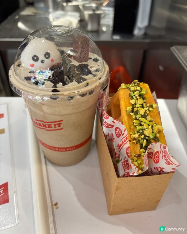 人氣奶昔窩夫店新品！珍珠奶茶奶昔🧋熊貓好可愛🐼