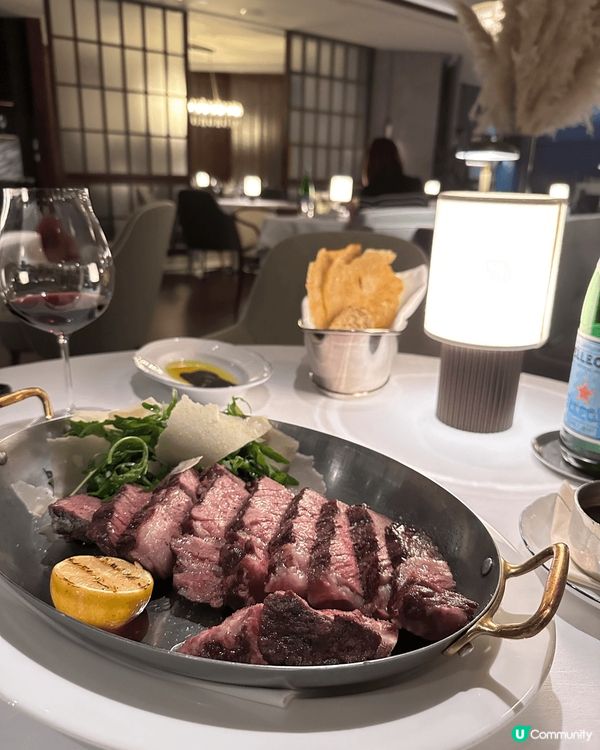 港式與義式結合的創意料理，每道料理皆充分呈現主廚的獨特巧思及...