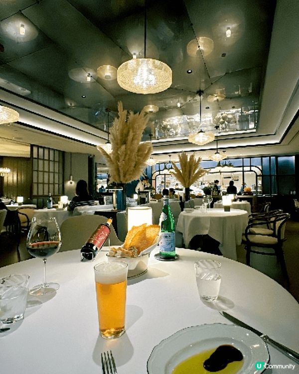 港式與義式結合的創意料理，每道料理皆充分呈現主廚的獨特巧思及...