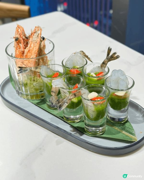 餐廳環境又大又靚，座位寛敞舒適，店員服務態度良好，入面仲有海...