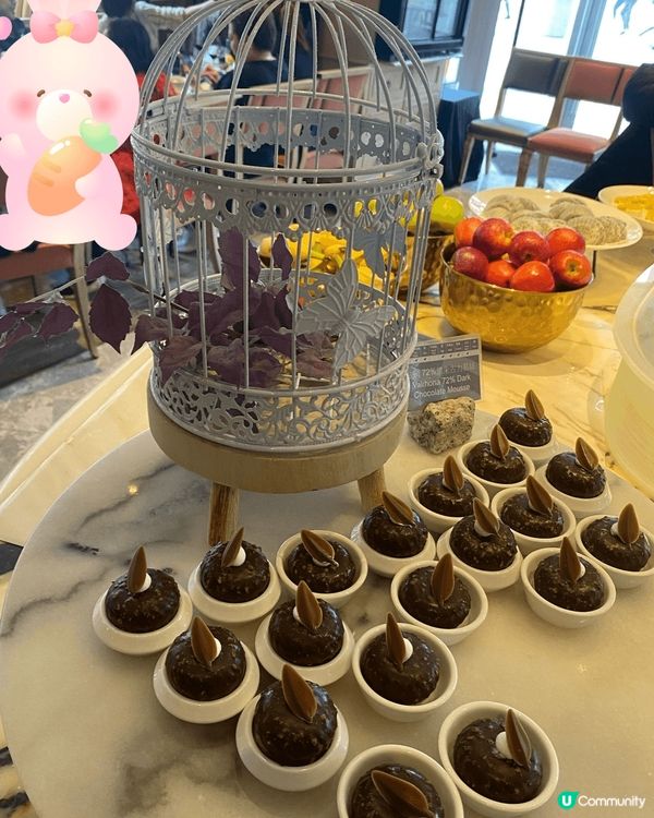 將軍澳 MTR站C出口，經 Popcorn 商場，好快去到九...