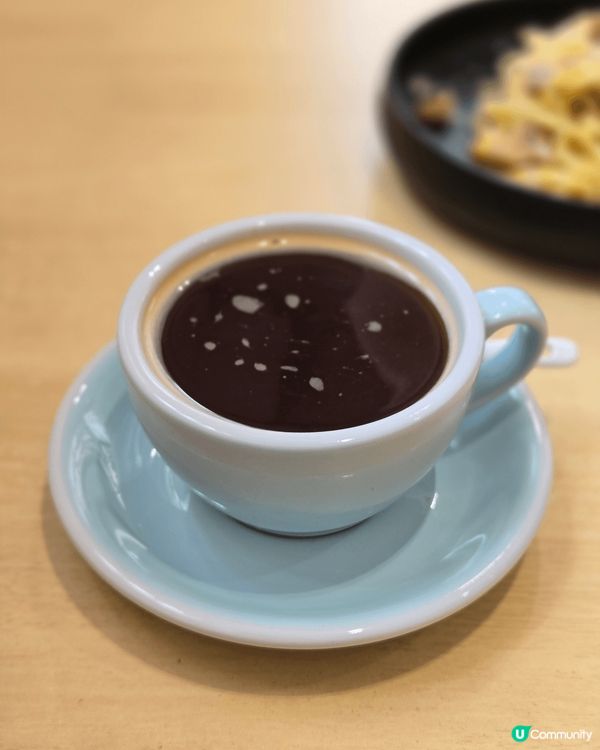 小小的Cafe，店名改得好，叫做過日辰。喜歡獨自來打躉過日辰...