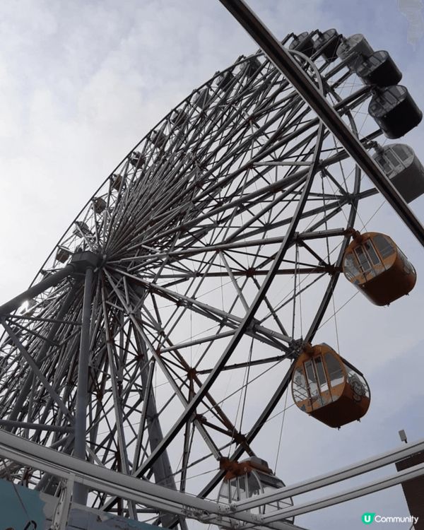 位於夢時代購物中心頂樓的「OPEN!摩天輪」, 不論是高雄港...